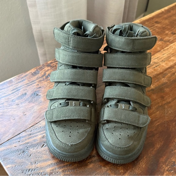 Nike x Billie Eilish Air Force 1 High '07 SP - Picture 2 of 10
